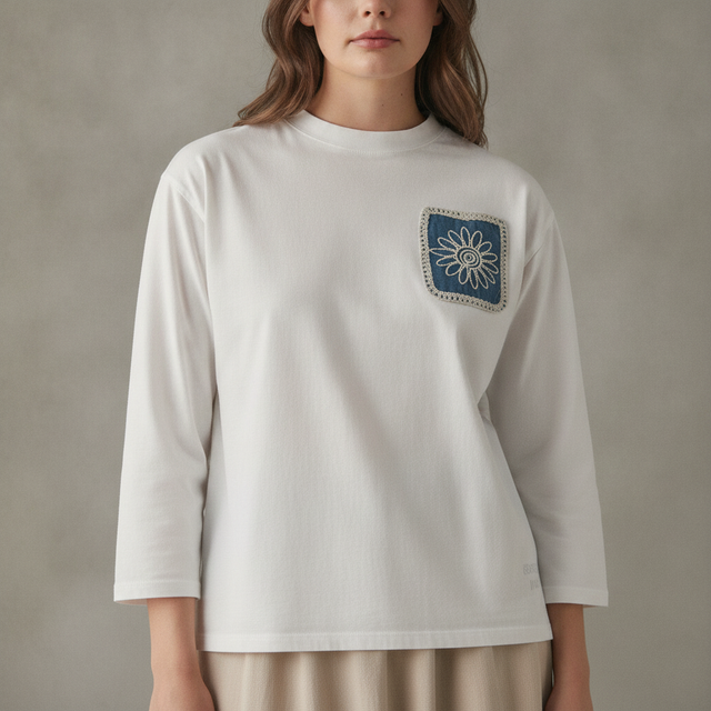 EMBROIDERED TEE